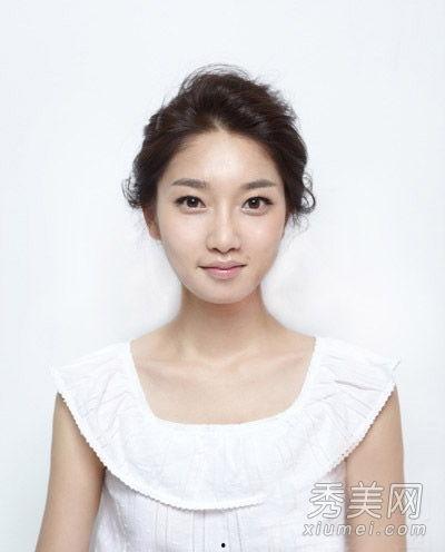 高额头韩国明星,揭秘他们的独特魅力与时尚风格